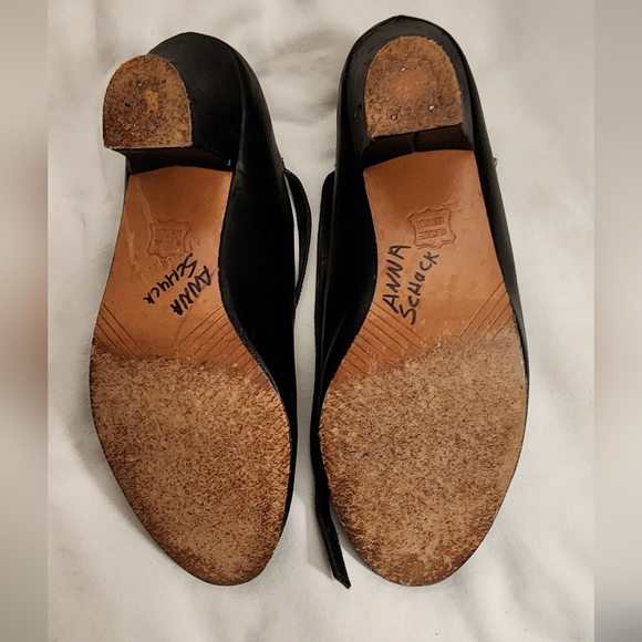 Dance class shoes - Picture 2 of 6